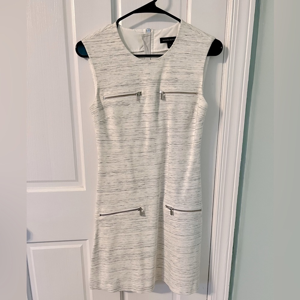 Mod, comfortable, oatmeal dress